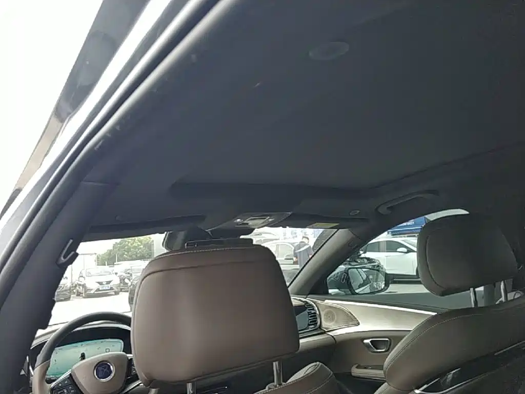 BYD Han — миниатюра 14