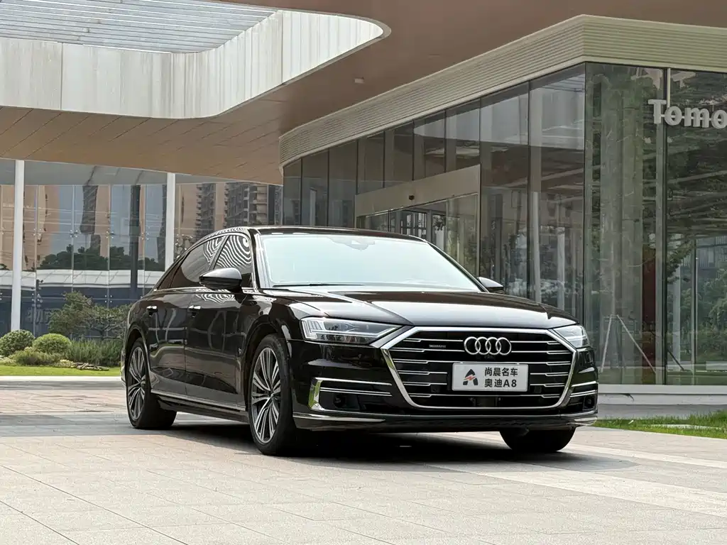Audi A8 — миниатюра 3