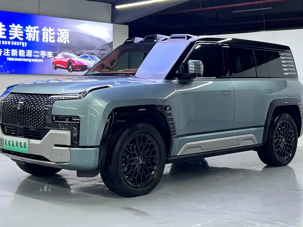 Yangwang U8 2023 Luxury