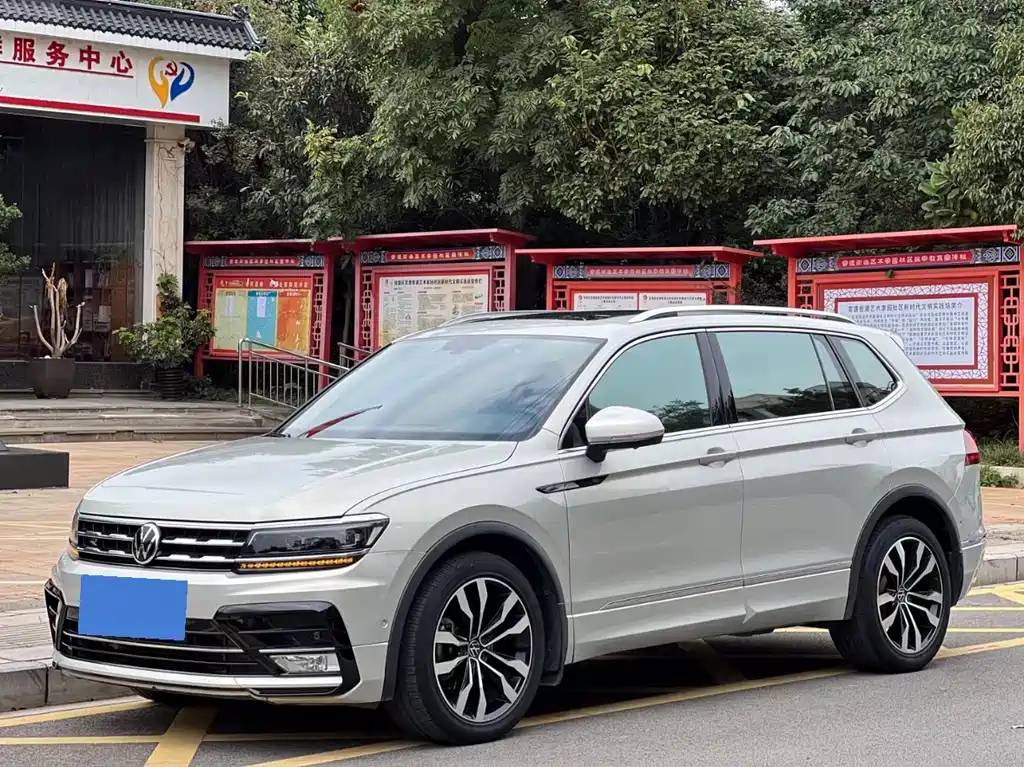 Volkswagen Tiguan L L 2021 330TSI AT R-Line Flagship