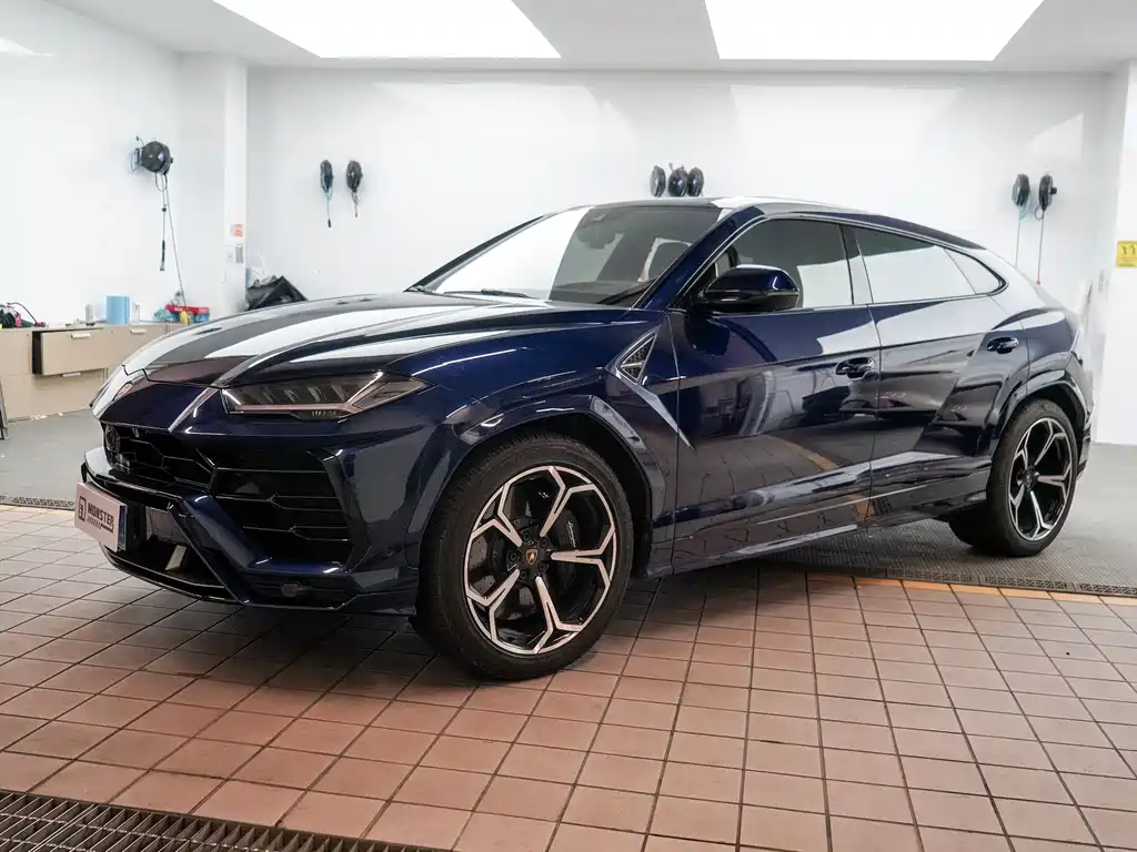 Lamborghini Urus - фото 3