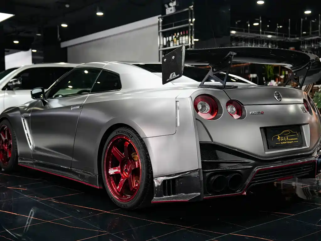 Nissan GT-R — миниатюра 28