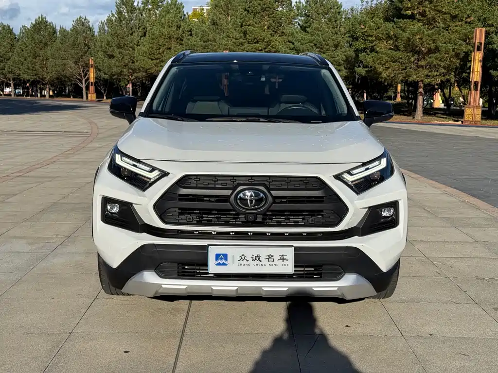 Toyota RAV4 — миниатюра 3