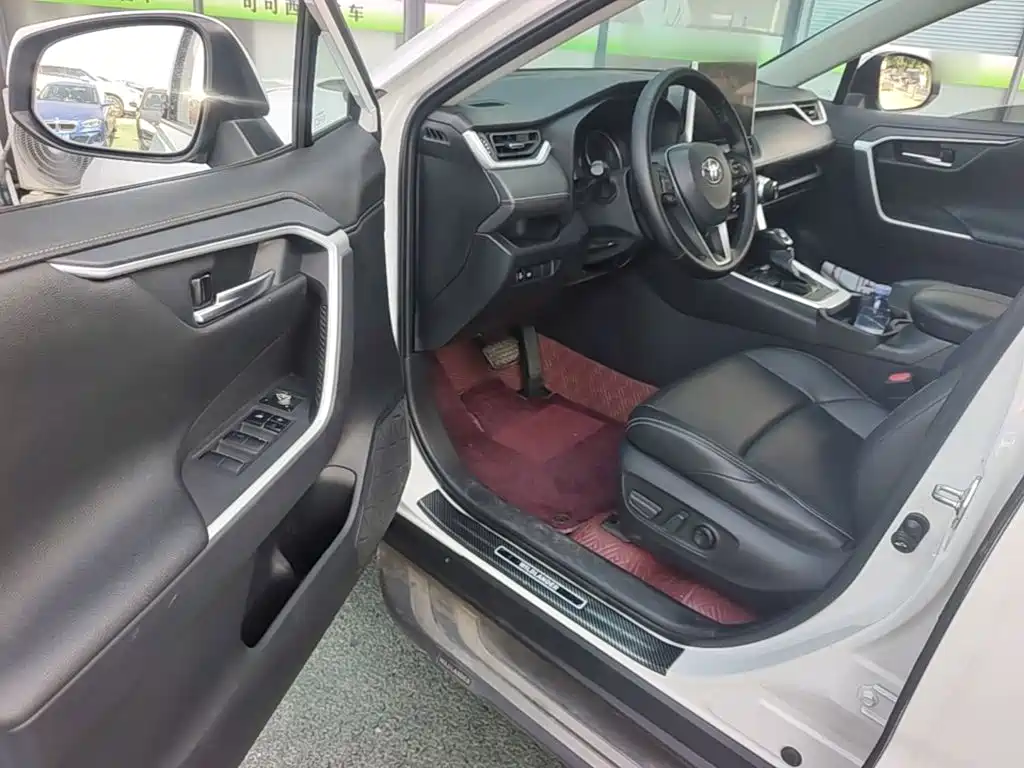 Toyota Wildlander — миниатюра 16