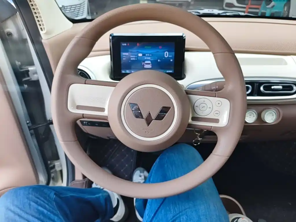 Wuling MINIEV — миниатюра 11