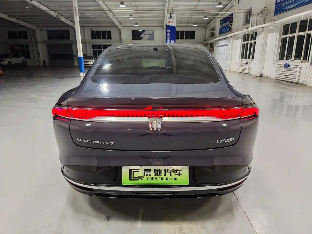 Buick Electra L7 — миниатюра 5