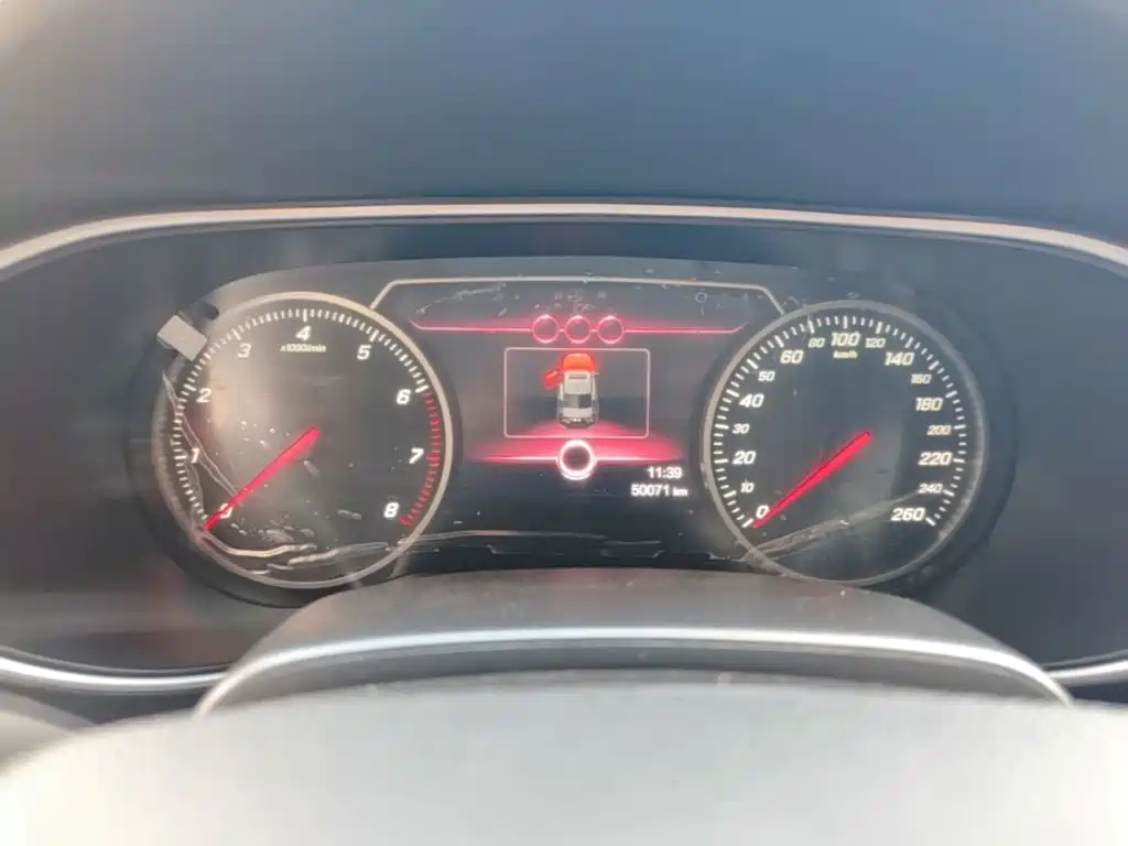 Hongqi Hongqi H5 — миниатюра 12