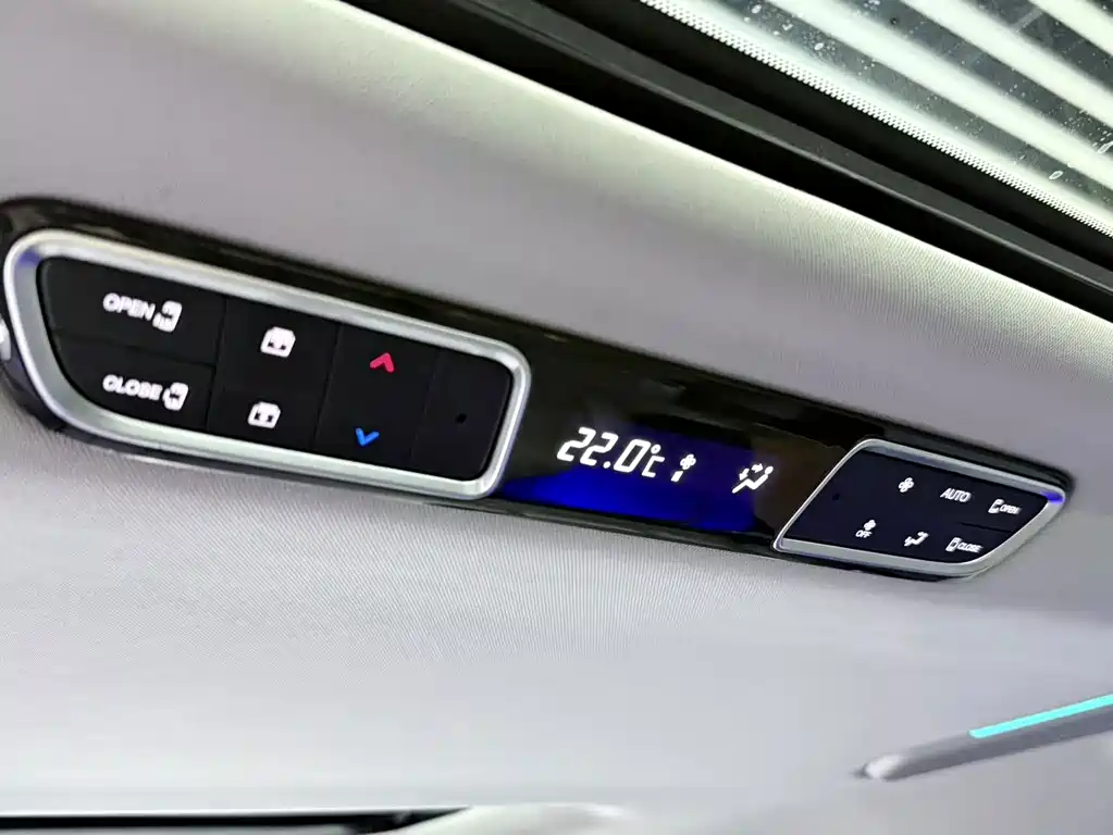 GAC Trumpchi M8 2024 — фото 20