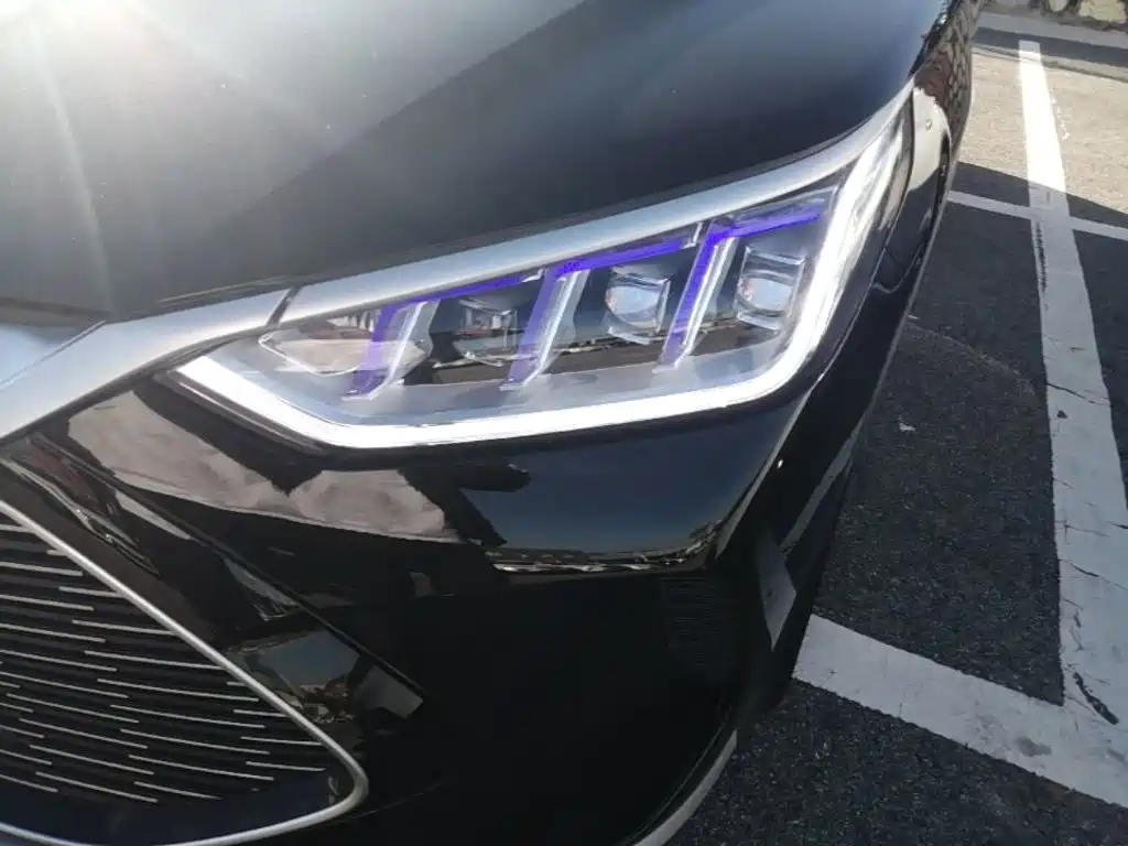 BYD Song Plus DM-i 2021 — фото 23