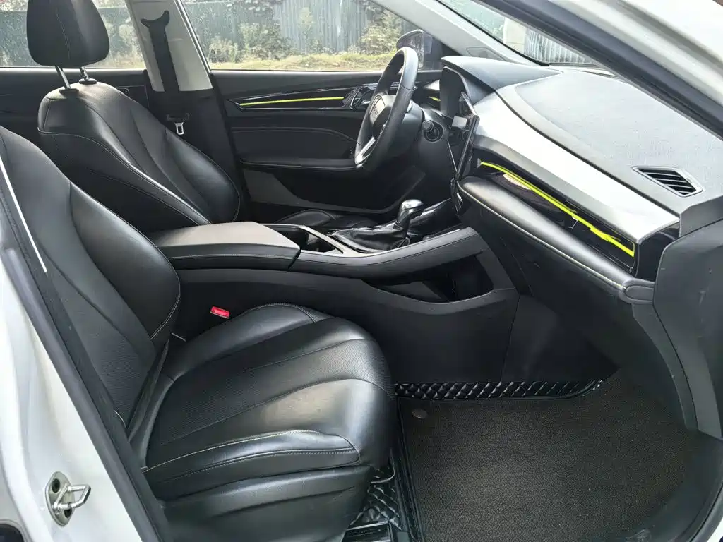 Roewe i5 — миниатюра 17