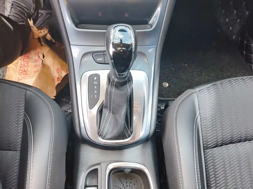 Buick Verano — миниатюра 14