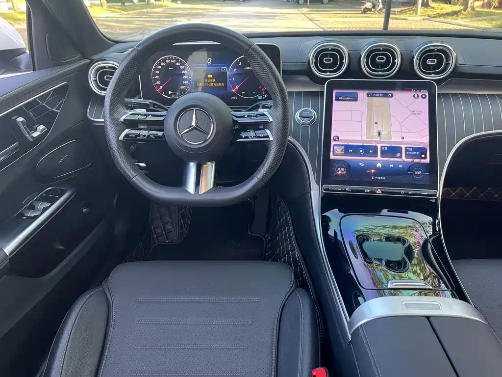 Mercedes-Benz C-Class 2023 — фото 5