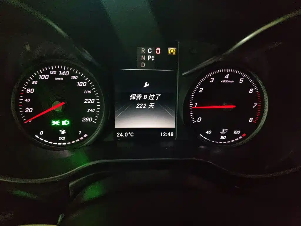Mercedes-Benz V-Class — миниатюра 12