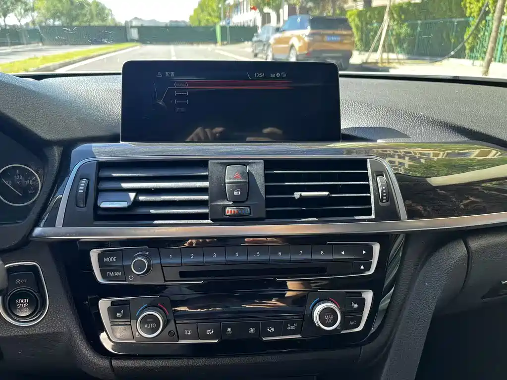 BMW 3 Series — миниатюра 20
