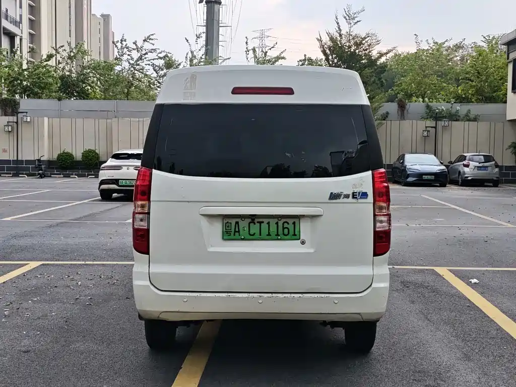 Jinbei Hiace EV — миниатюра 4