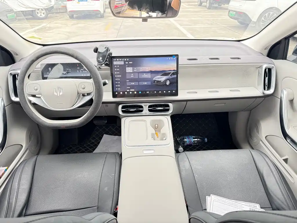 Leapmotor Leapmotor B01 — миниатюра 6