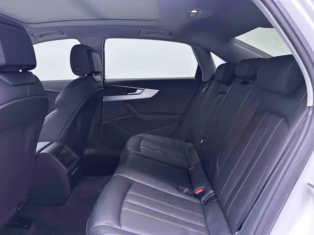 Audi A4L 2023 40 TFSI Fashion