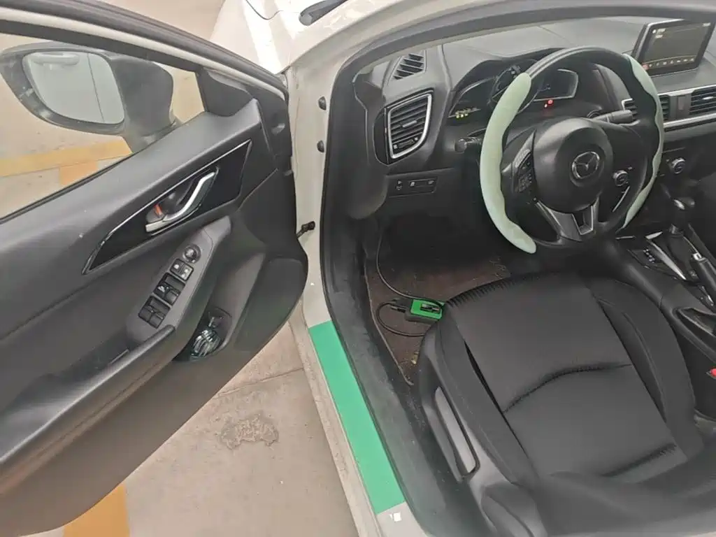 Mazda 3 Axela — миниатюра 16