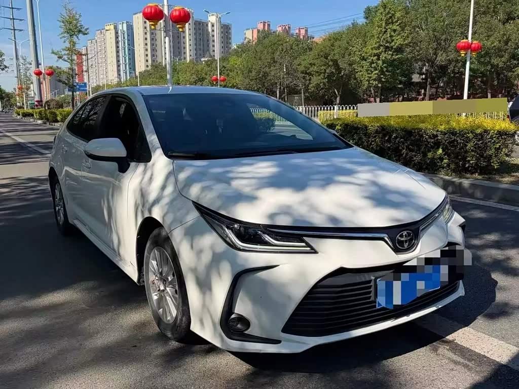 Toyota Corolla 1.5 л 2022 г. Белый, пробег 38000 км