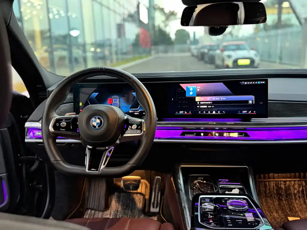 BMW i7 — миниатюра 5