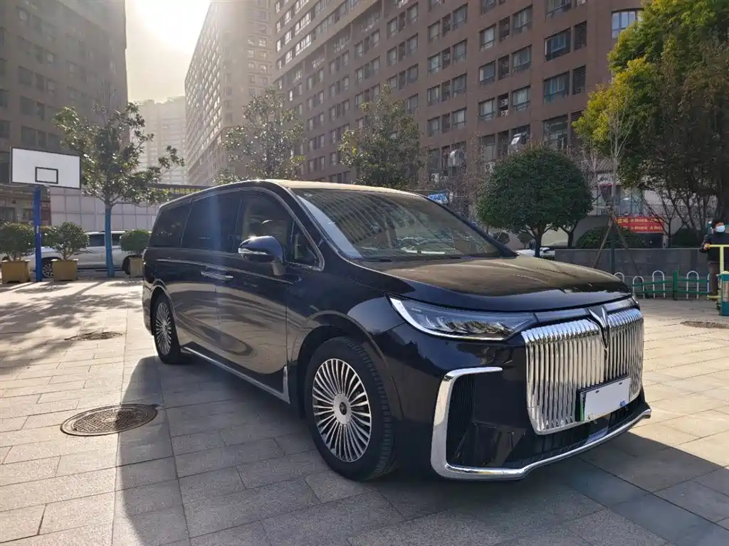 LANTU AUTOMOBILE LANTU DREAMER