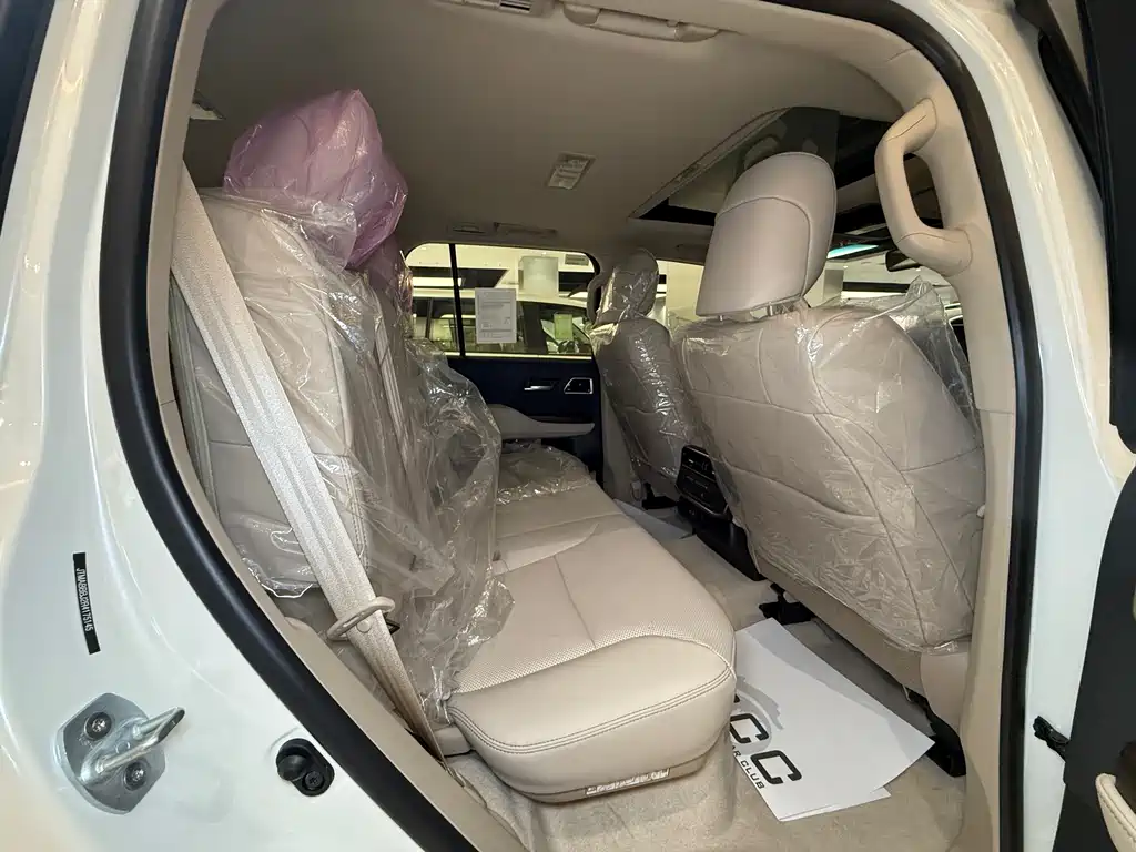 Toyota Land Cruiser LC300 2024 3.5T AT