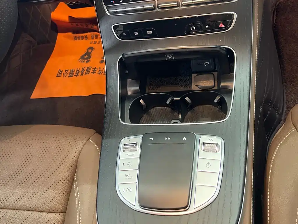Mercedes-Benz E-Class — миниатюра 13