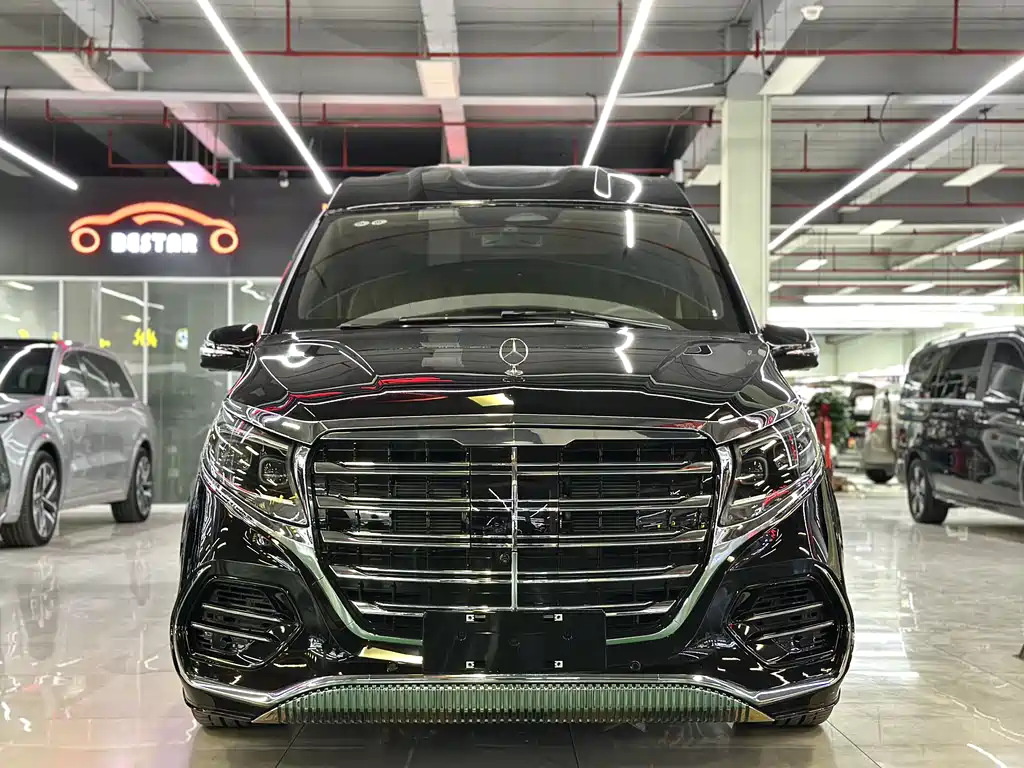Mercedes-Benz V-Class 0