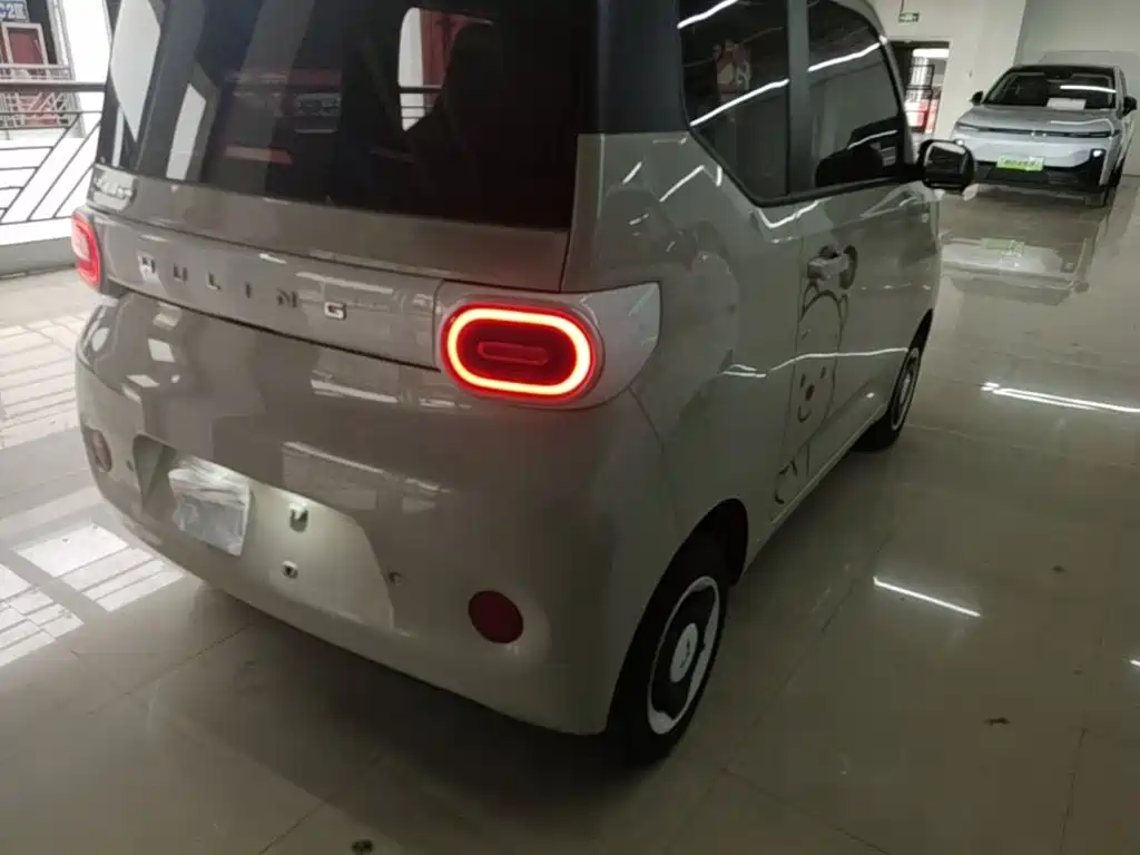 Wuling MINIEV — миниатюра 8