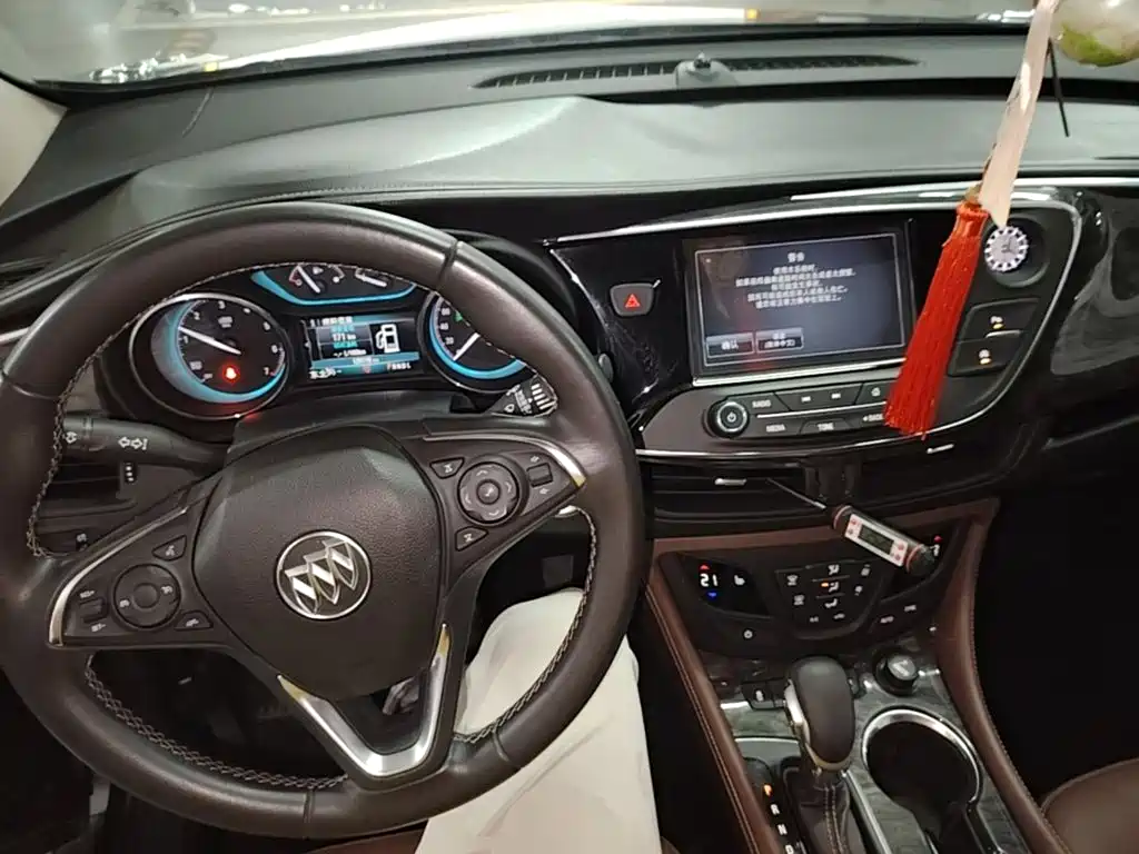 Buick Envision Plus — миниатюра 10
