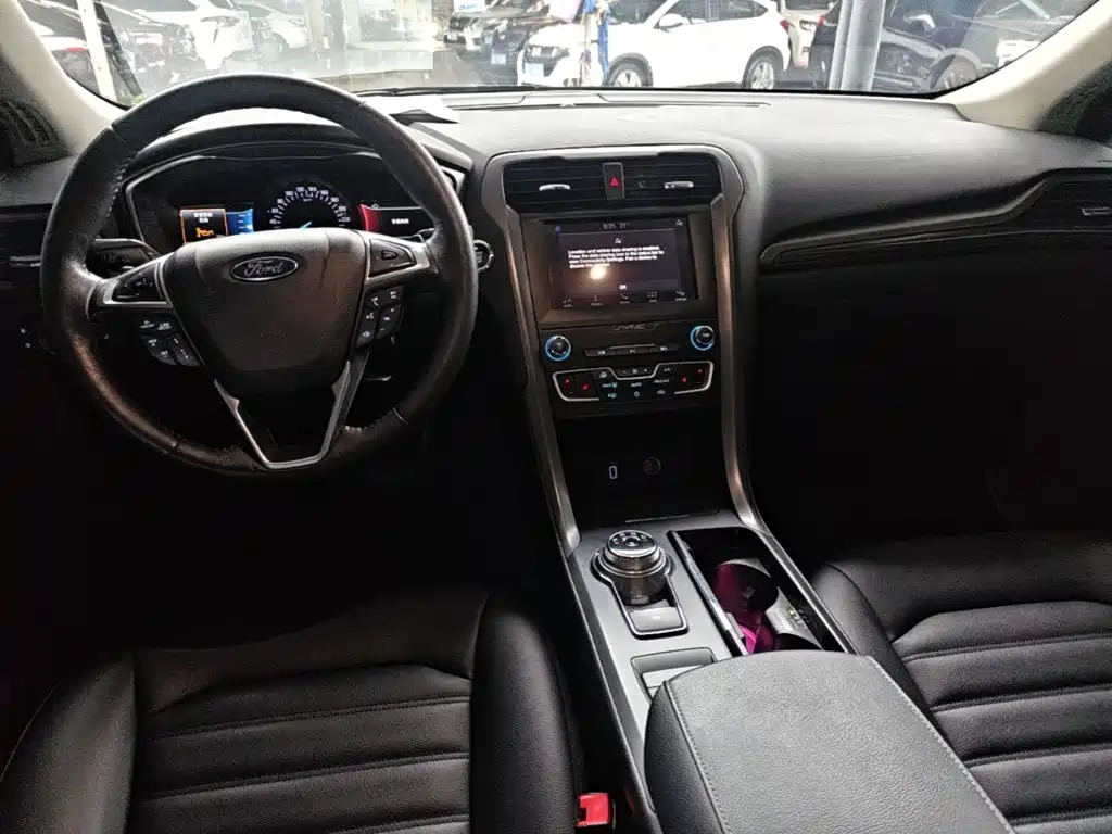 Ford Mondeo — миниатюра 10