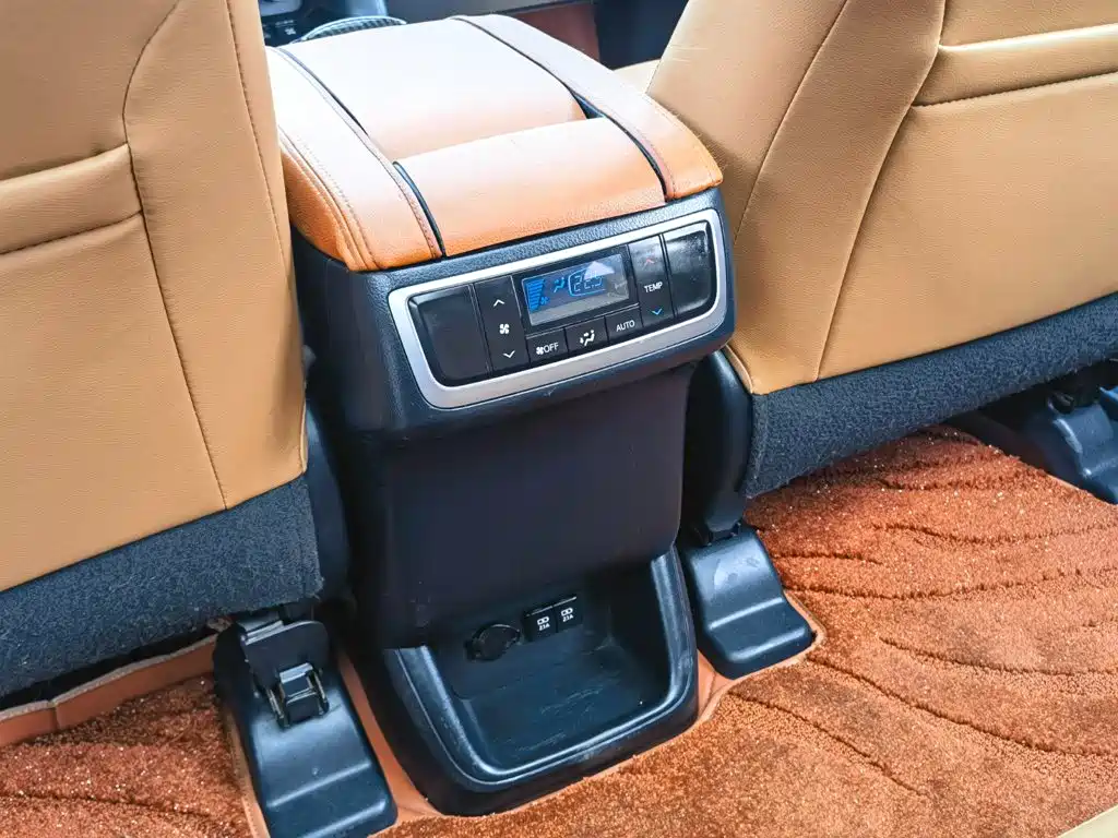 Toyota Highlander — миниатюра 28