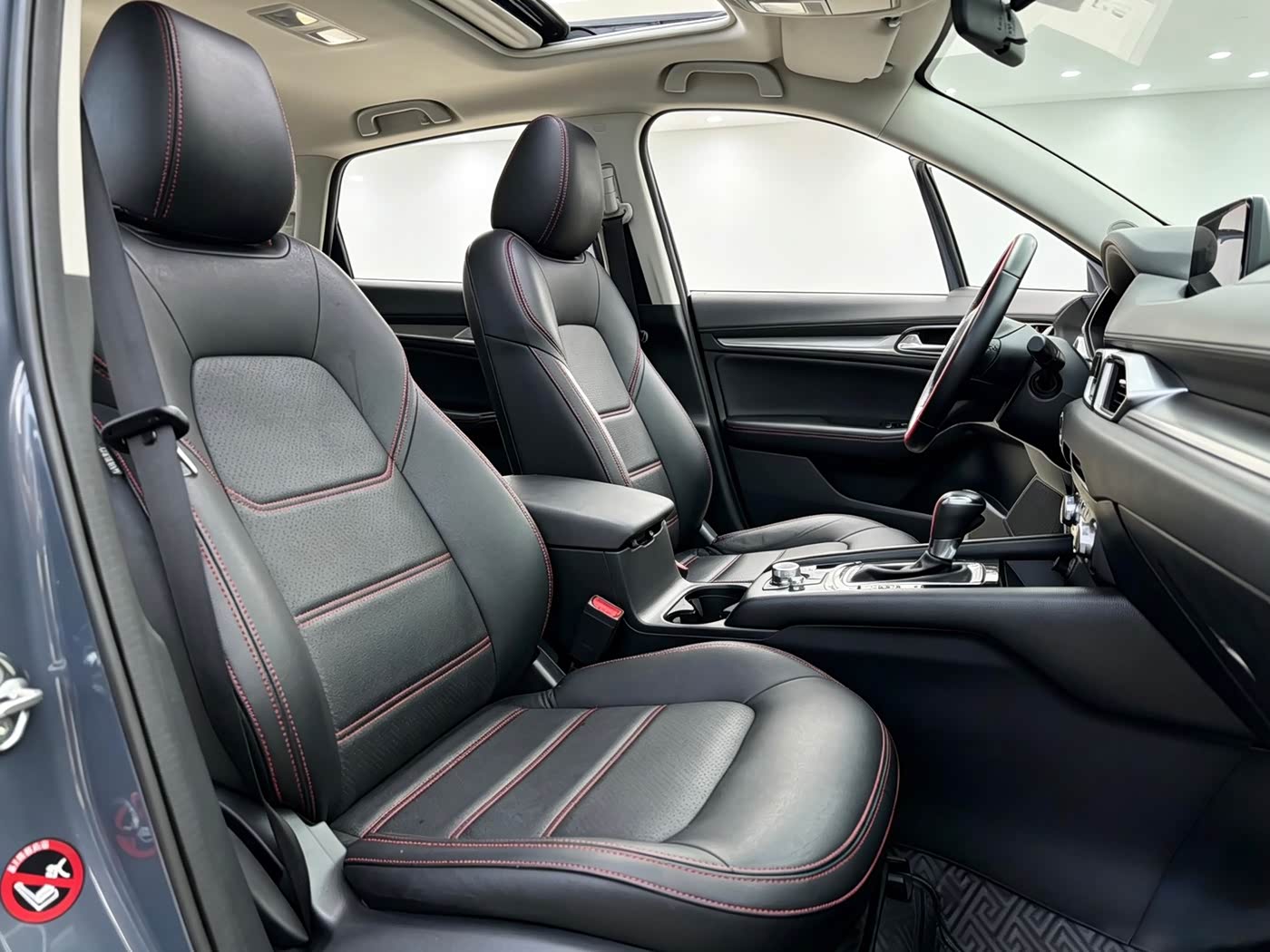 Audi A3 2.0 л 2022 г. Серебристо-серый, пробег 30000 км
