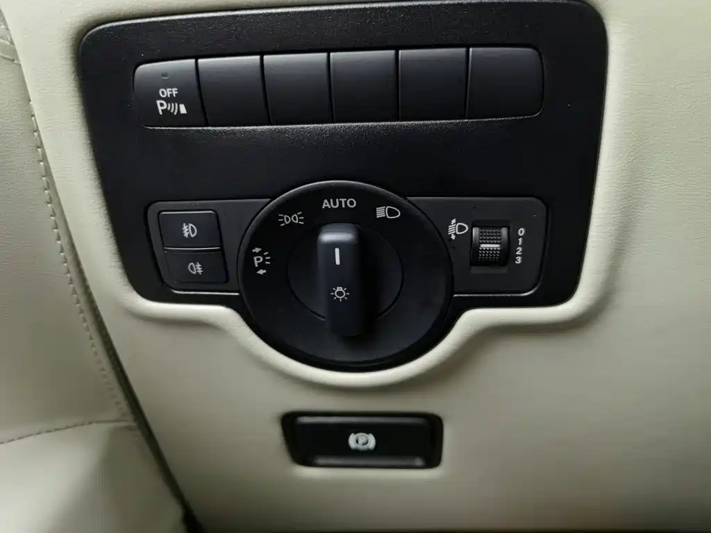 Mercedes-Benz Vito — миниатюра 21
