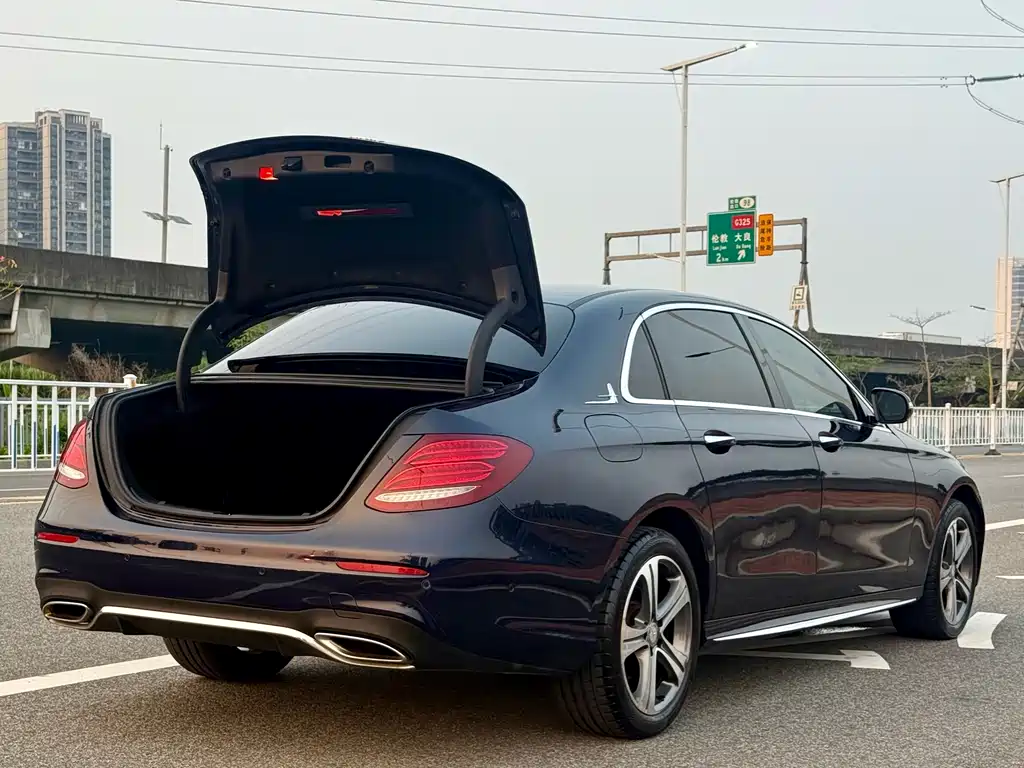 Mercedes-Benz E-Class E 2016 E 200 L Sport