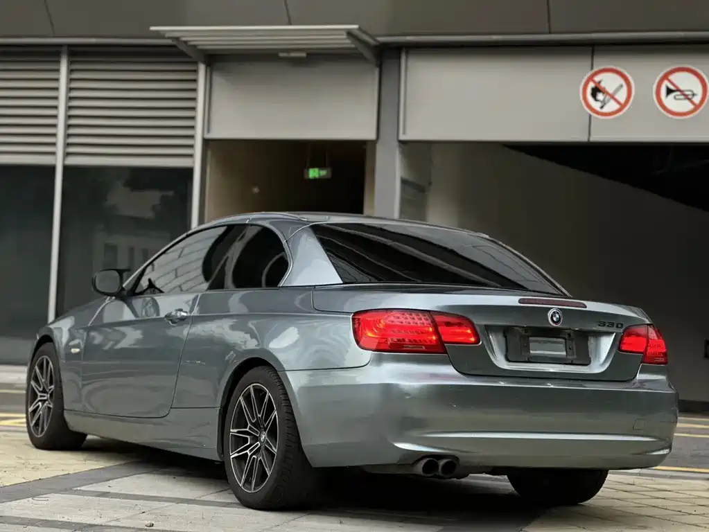 BMW 3 Series 3 2009 330i