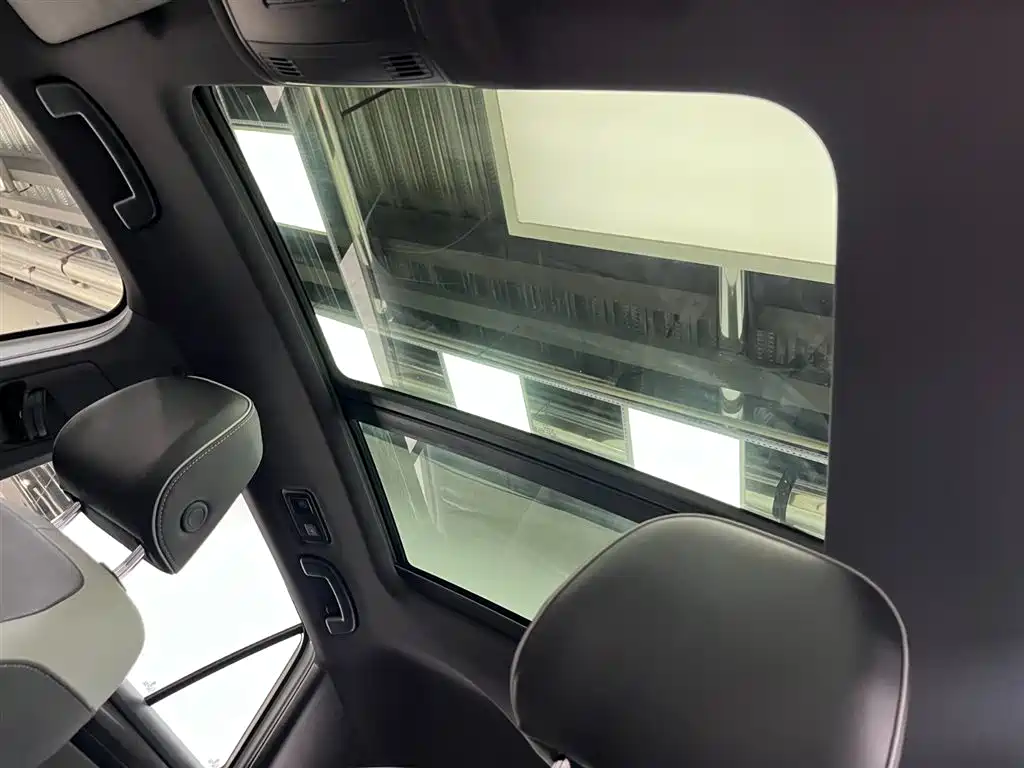 VOLKSWAGEN T ROC EXPLORING SONGS