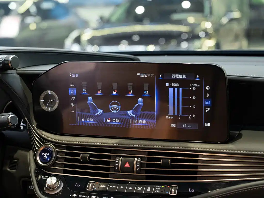 Lexus LS — миниатюра 16