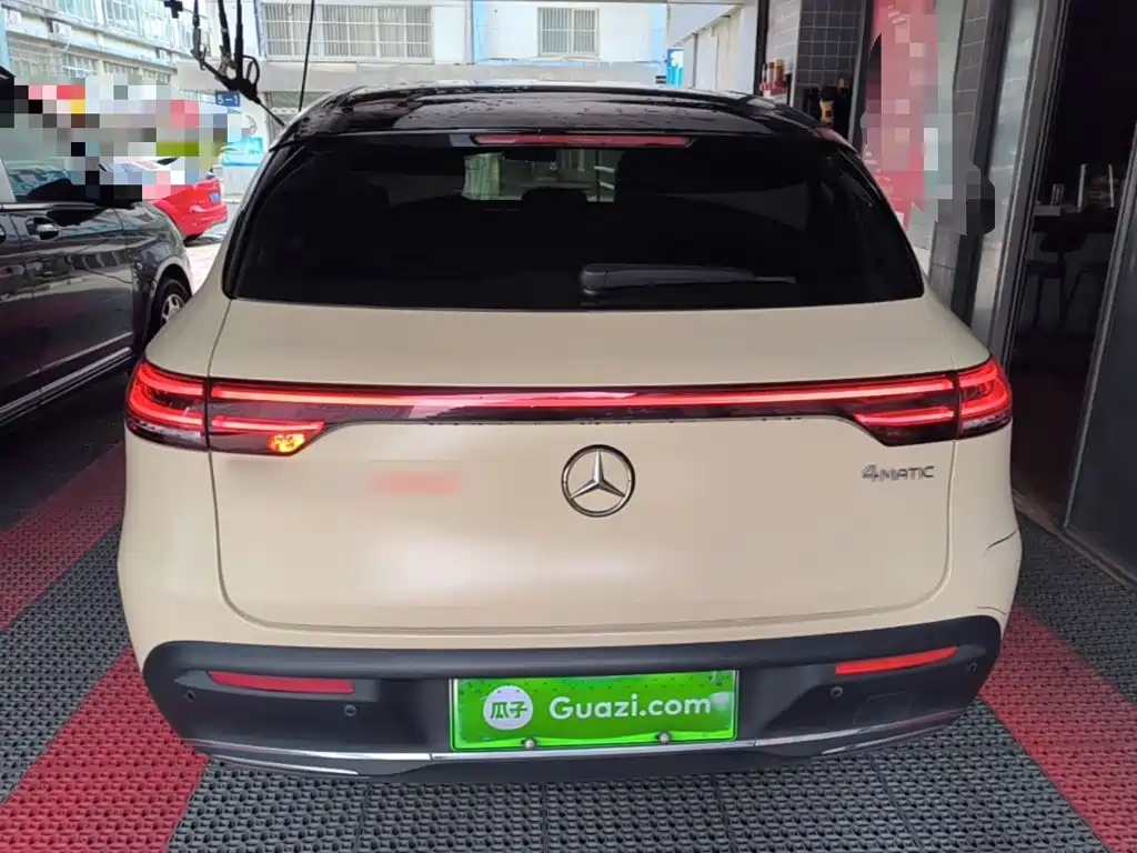 Mercedes-Benz EQC — миниатюра 6