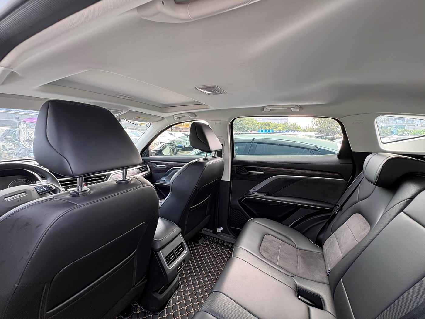 Haval Haval H6 1.5 л 2023 г. Белый, пробег 35000 км