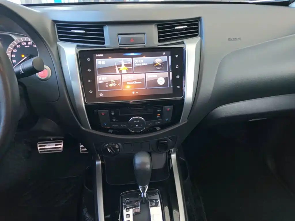 Nissan Navara — миниатюра 13