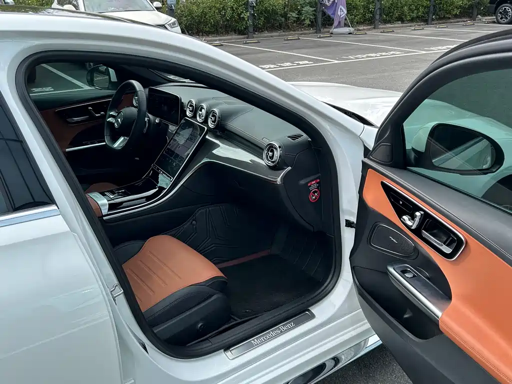 Mercedes-Benz C-Class — миниатюра 14
