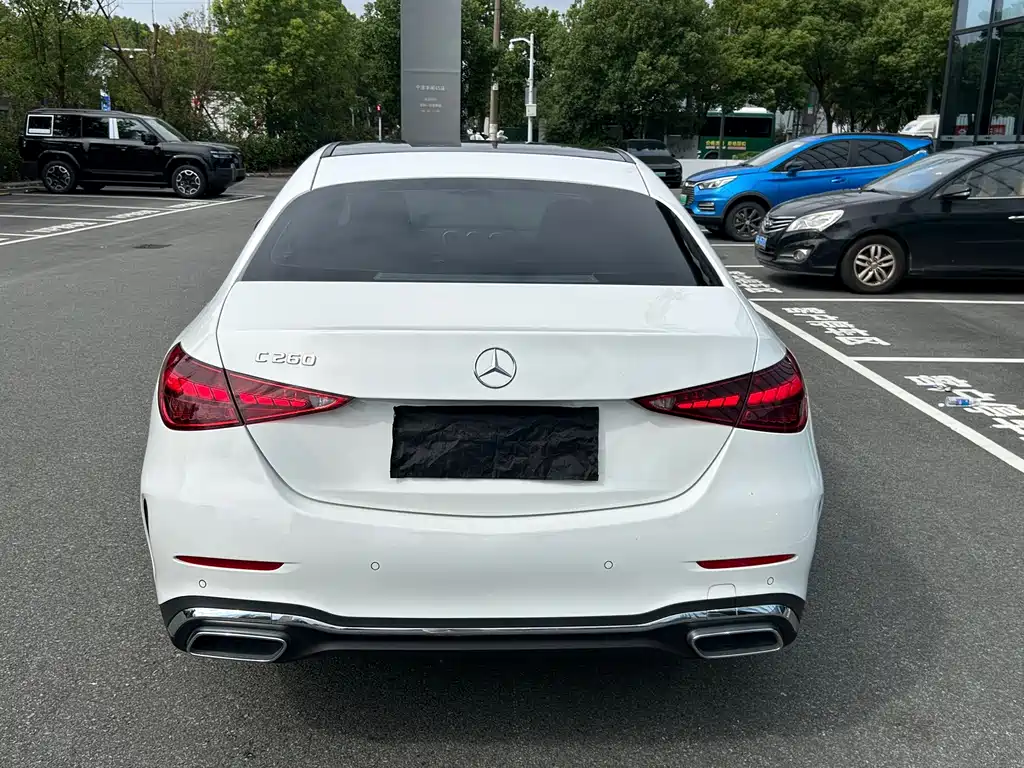 Mercedes-Benz C-Class — миниатюра 17