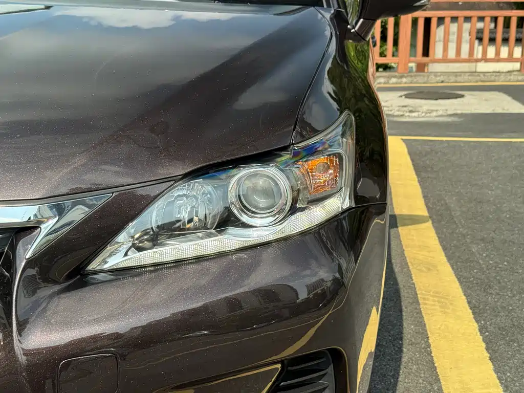 Lexus CT — миниатюра 5