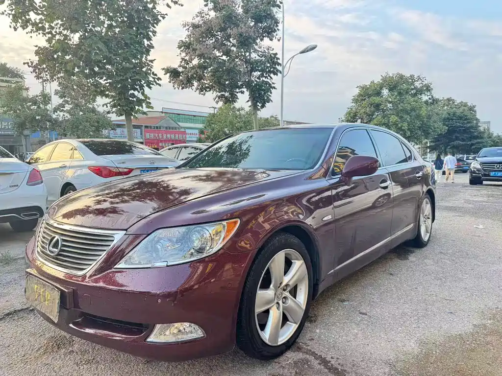 Lexus LS 2008