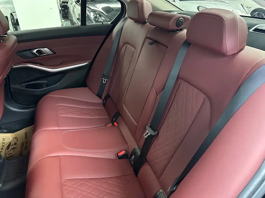 BMW 3 Series — миниатюра 11