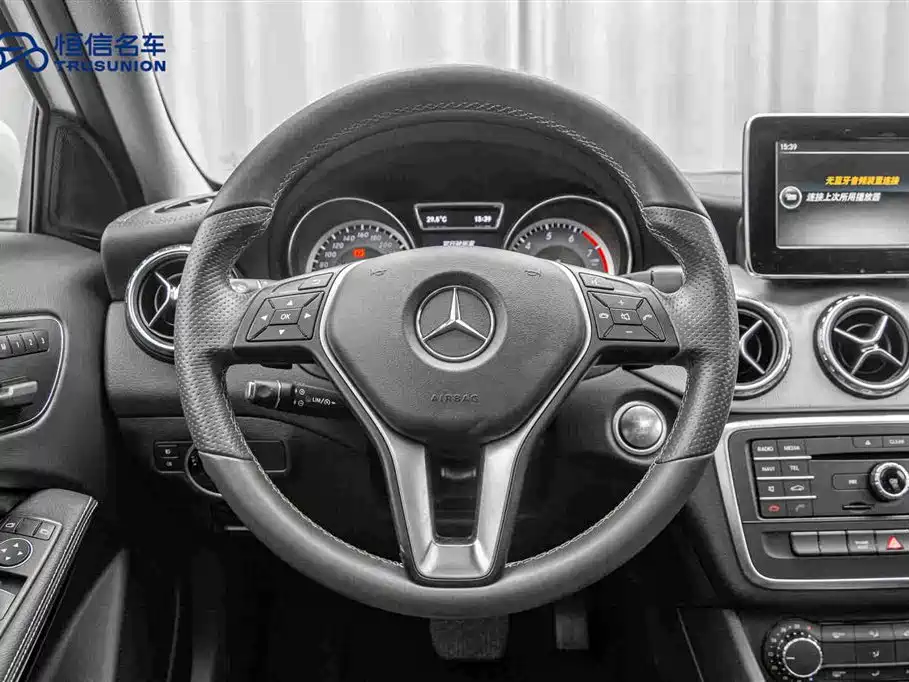 Mercedes-Benz GLA — миниатюра 17