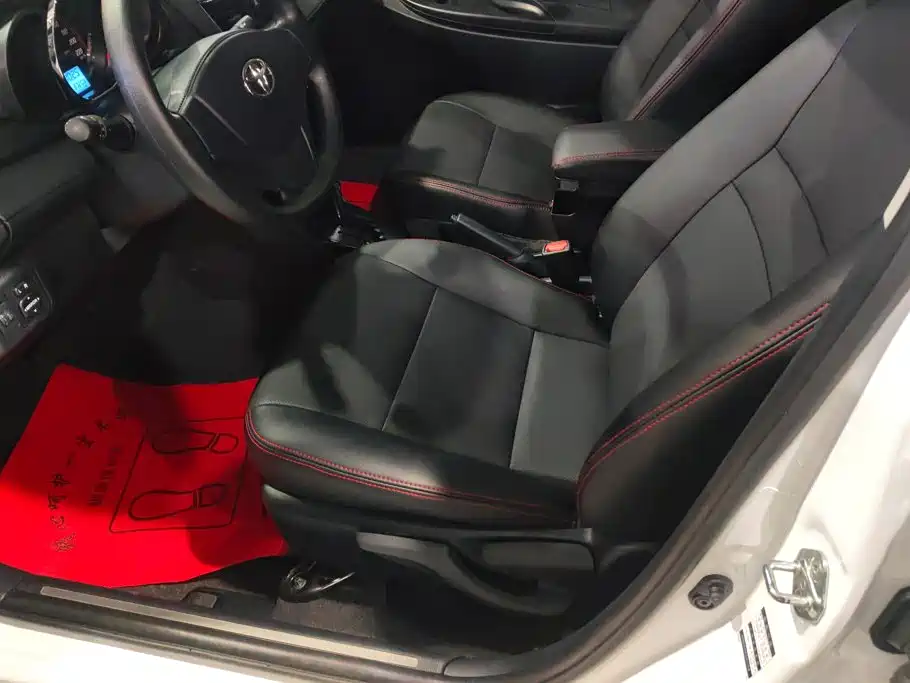 Toyota Yaris L — миниатюра 9