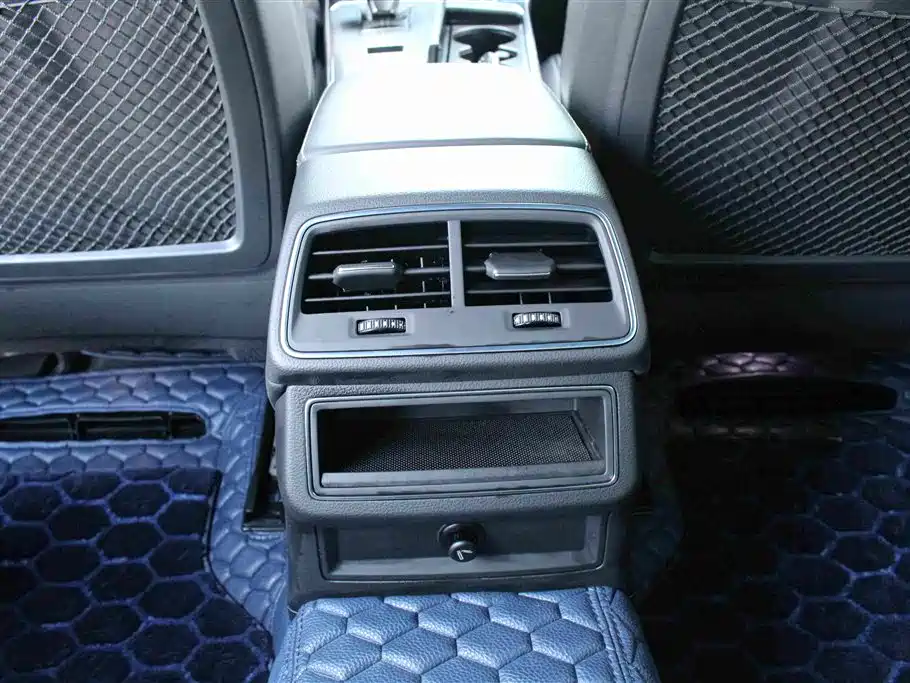 Audi A6L — миниатюра 8