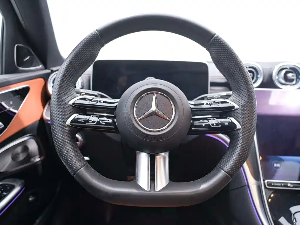 Mercedes-Benz C-Class — миниатюра 13